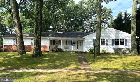 712 Cottonwood Dr, Severna Park, MD 21146