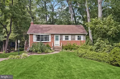 423 Beach Dr, Annapolis, MD 21403