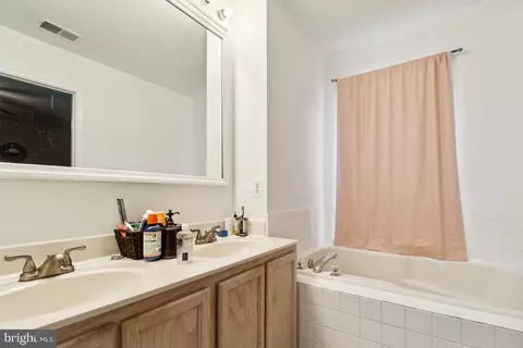 4127 Apple Leaf Ct, Pasadena, MD 21122 photo 13