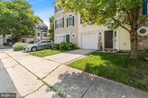 4127 Apple Leaf Ct, Pasadena, MD 21122 photo 2