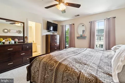 4127 Apple Leaf Ct, Pasadena, MD 21122 photo 10