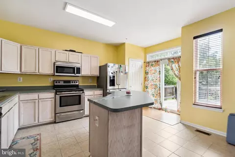 4127 Apple Leaf Ct, Pasadena, MD 21122 photo 8