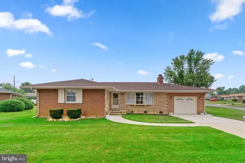 622 Gayle Dr, Linthicum Heights, MD 21090