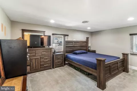 610 Laurel Dr, Pasadena, MD 21122 photo 13