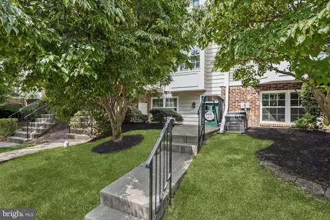 1908 Pawlet Dr, Crofton, MD 21114