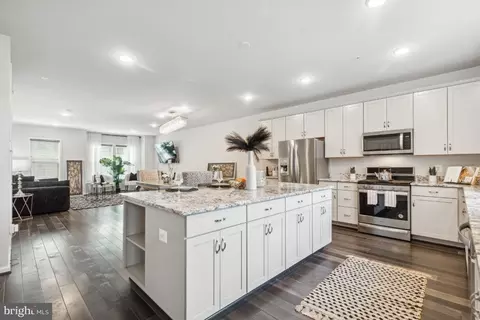 3350 Pitch Pine Dr, Laurel, MD 20724 photo 3