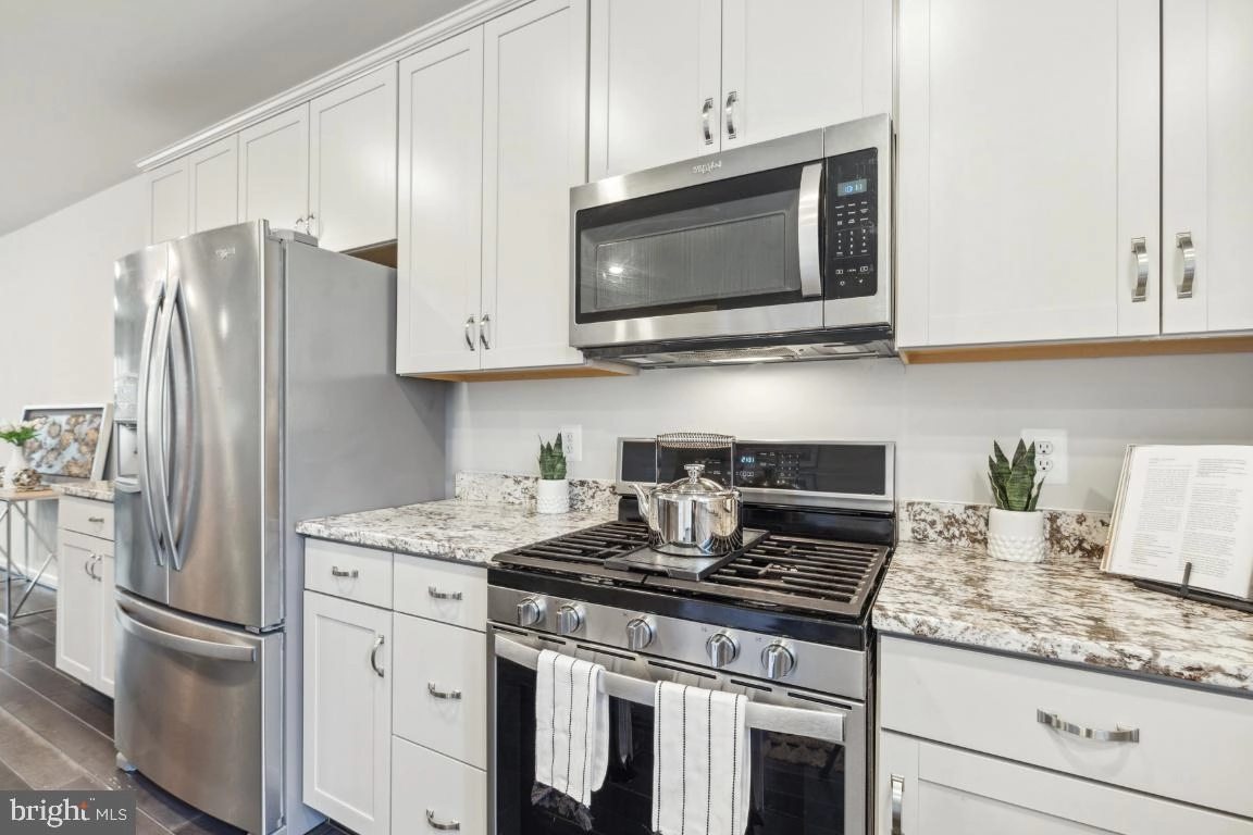 3350 Pitch Pine Dr, Laurel, MD 20724 photo 4