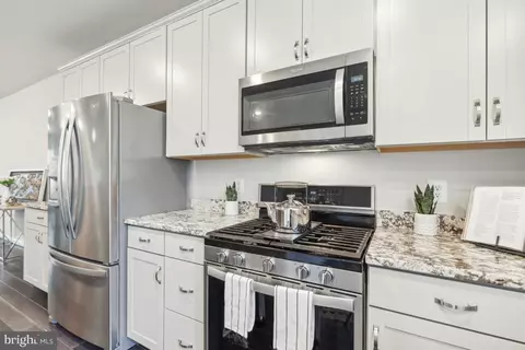 3350 Pitch Pine Dr, Laurel, MD 20724 photo 4
