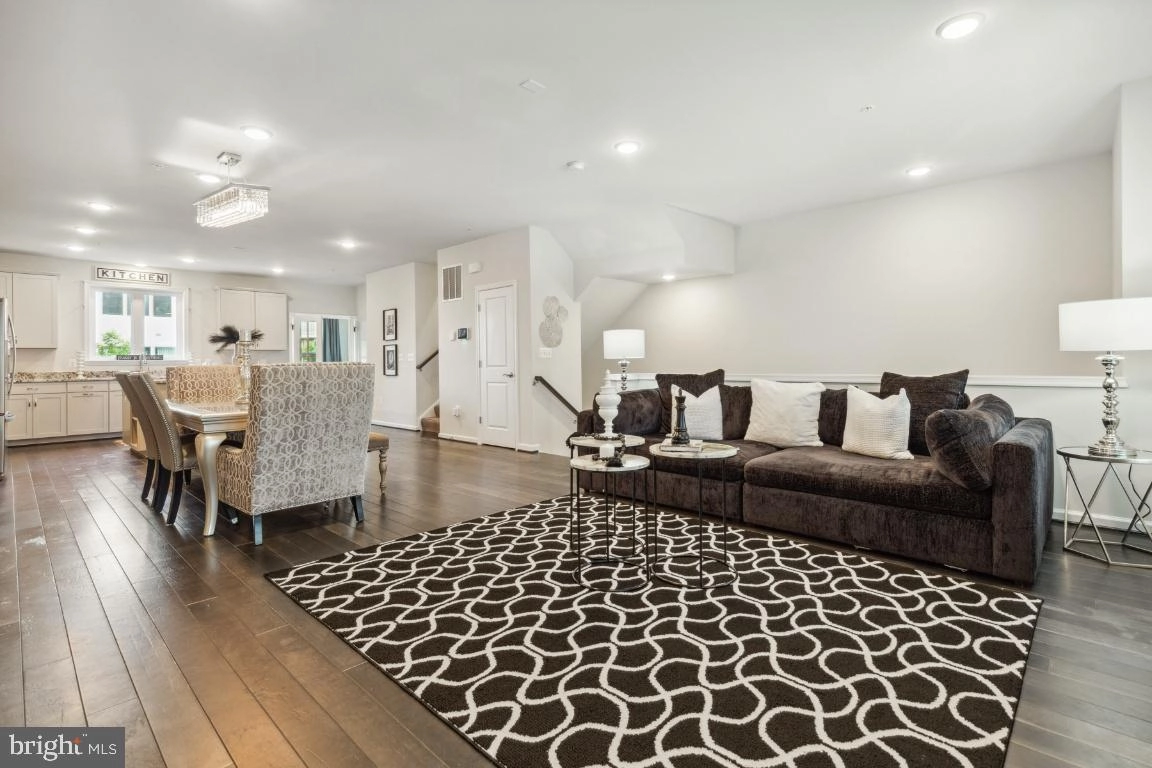 3350 Pitch Pine Dr, Laurel, MD 20724 photo 6