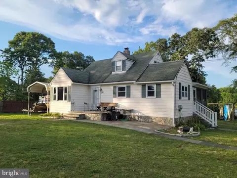 1700 Twickenham Rd, Pasadena, MD 21122 photo 1