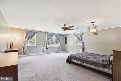 821 E Pasadena Rd, Pasadena, MD 21122 photo 5