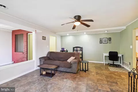821 E Pasadena Rd, Pasadena, MD 21122 photo 13