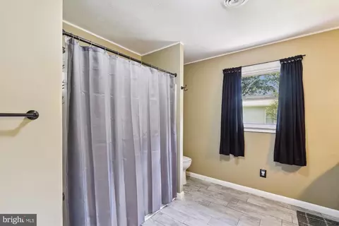 821 E Pasadena Rd, Pasadena, MD 21122 photo 24