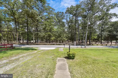 821 E Pasadena Rd, Pasadena, MD 21122 photo 8