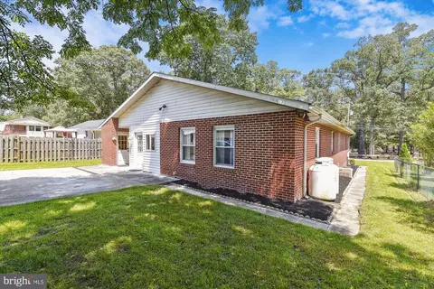 821 E Pasadena Rd, Pasadena, MD 21122 photo 38