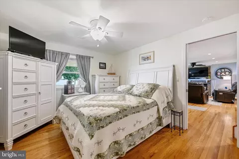 7544 Bratton Cir, Pasadena, MD 21122 photo 13