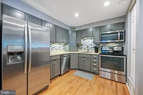 7544 Bratton Cir, Pasadena, MD 21122 photo 5