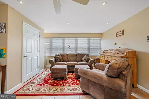 7544 Bratton Cir, Pasadena, MD 21122 photo 19