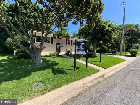 1008 Big Baer Dr, Glen Burnie, MD 21061