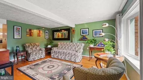 8031 Hadfield Ct, Pasadena, MD 21122 photo 5