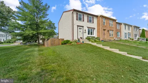 8031 Hadfield Ct, Pasadena, MD 21122 photo 2