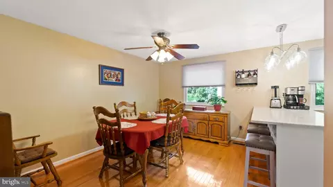 8031 Hadfield Ct, Pasadena, MD 21122 photo 6