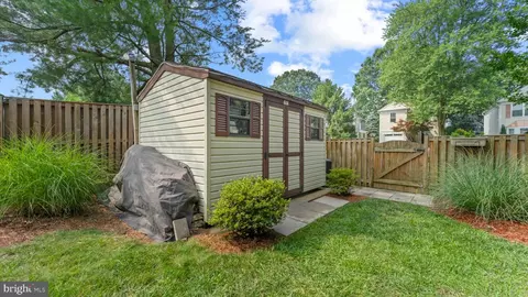 8031 Hadfield Ct, Pasadena, MD 21122 photo 10