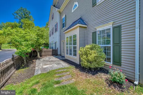 826 Estuary Dr, Odenton, MD 21113 photo 4