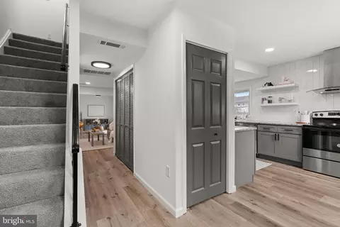 140 Dunlap Rd, Pasadena, MD 21122 photo 6