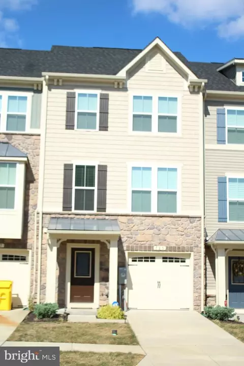 725 Ravenwood Dr, Glen Burnie, MD 21060