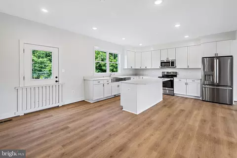 624 Doyle Rd, Deale, MD 20751 photo 4