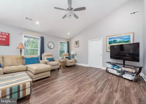 Living - 757 Central Ave E, Edgewater, MD 21037 photo 3 of 5