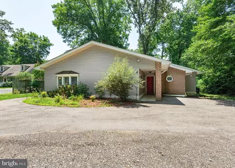 757 Central Ave E, Edgewater, MD 21037