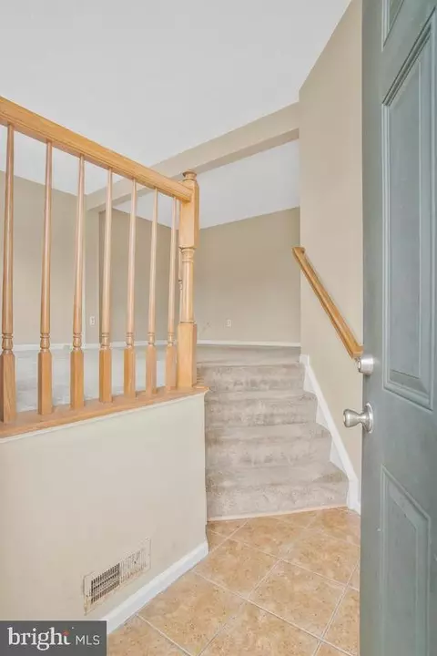 2402 Beechnut Pl, Odenton, MD 21113 photo 4
