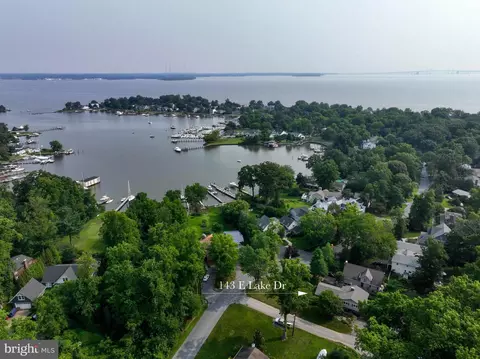 143 E Lake Dr, Annapolis, MD 21403