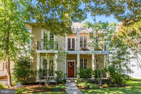 16 Decatur Ave, Annapolis, MD 21403