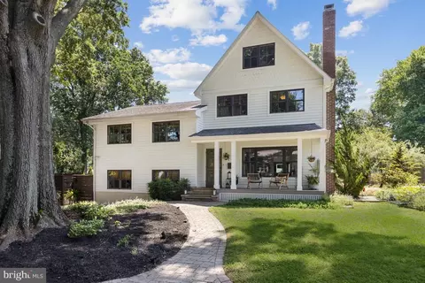 23 Goodrich Rd, Annapolis, MD 21401