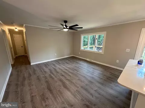 2761 Bayside Beach Rd, Pasadena, MD 21122 photo 6