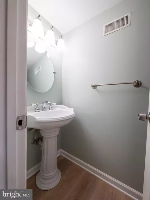 1633 New Windsor Ct, Crofton, MD 21114 photo 10