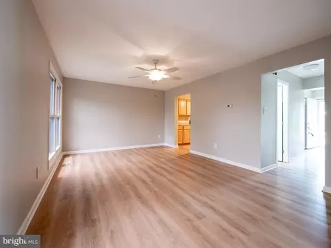 1633 New Windsor Ct, Crofton, MD 21114 photo 6