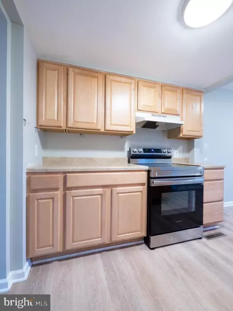 1633 New Windsor Ct, Crofton, MD 21114 photo 3