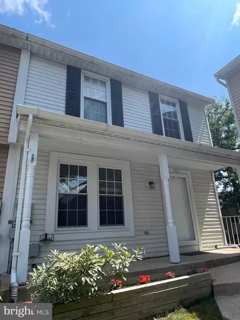 253 Woodoak Ct #6, Glen Burnie, MD 21061