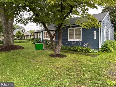 4856 Church Ln, Galesville, MD 20765
