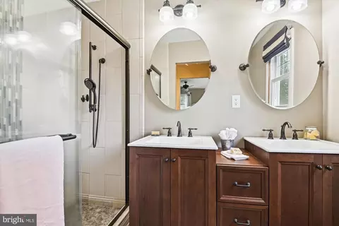 159 Falcon Dr, Pasadena, MD 21122 photo 16