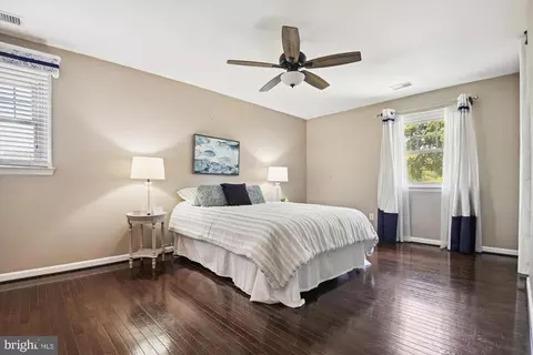 159 Falcon Dr, Pasadena, MD 21122 photo 13