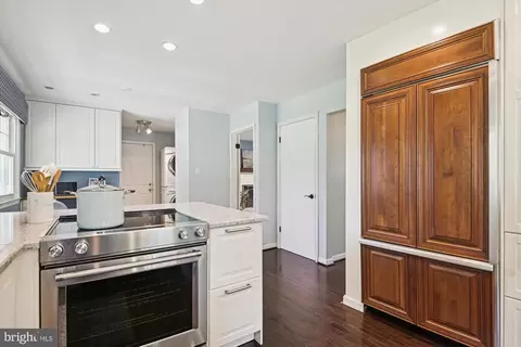 159 Falcon Dr, Pasadena, MD 21122 photo 7