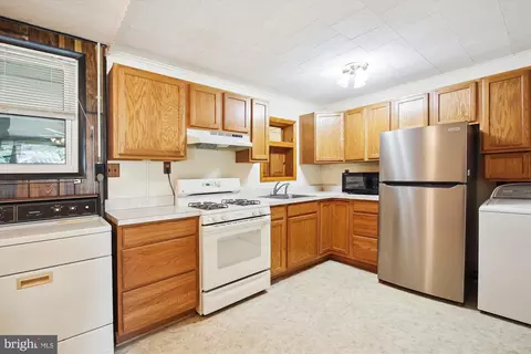 205 Otis Dr, Severn, MD 21144 photo 8