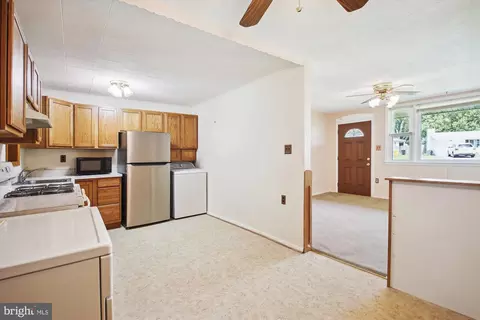 205 Otis Dr, Severn, MD 21144 photo 7