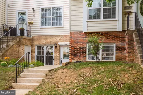 1706 W Bancroft Ln, Crofton, MD 21114 photo 2