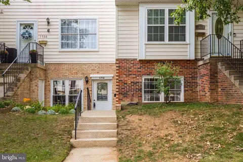 1706 W Bancroft Ln, Crofton, MD 21114 photo 3